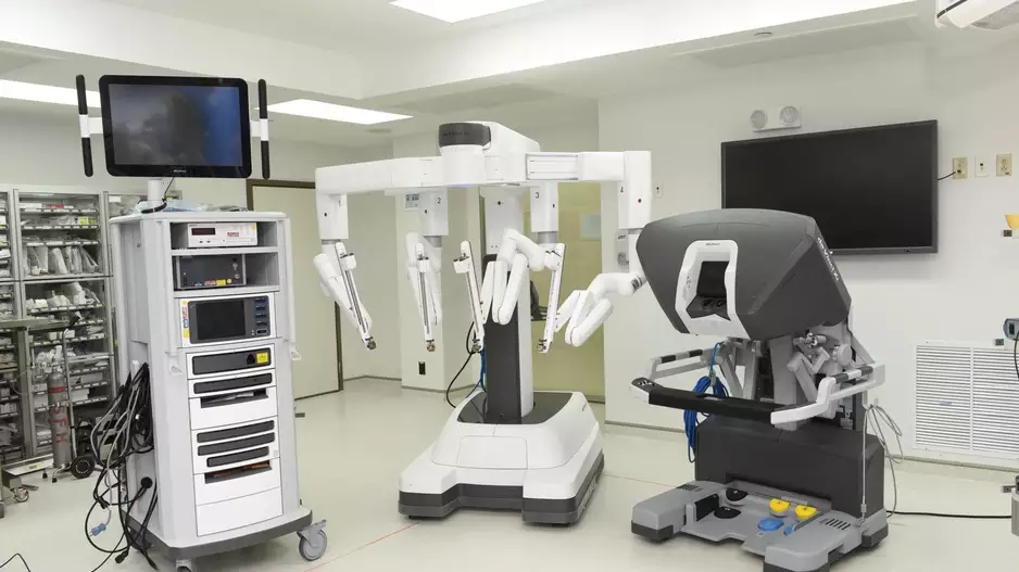King Faisal Specialist Hospital & Research Centre robotic surgery 